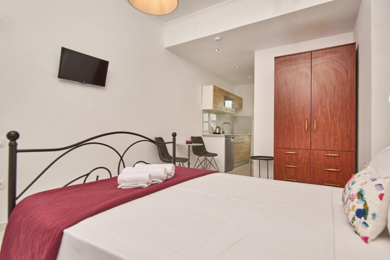 Ostria Apartments กาลามากี ภายนอก รูปภาพ